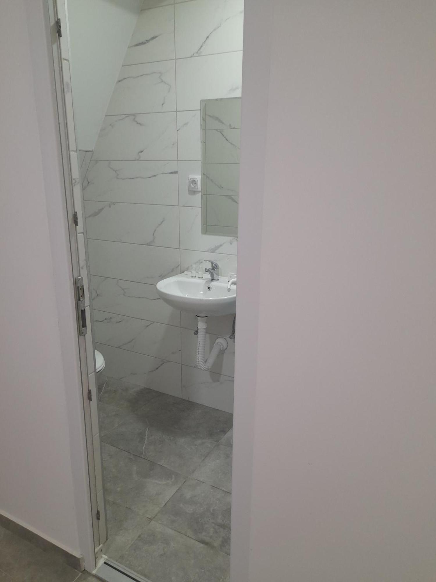 Libero Apartmani Surčin 外观 照片