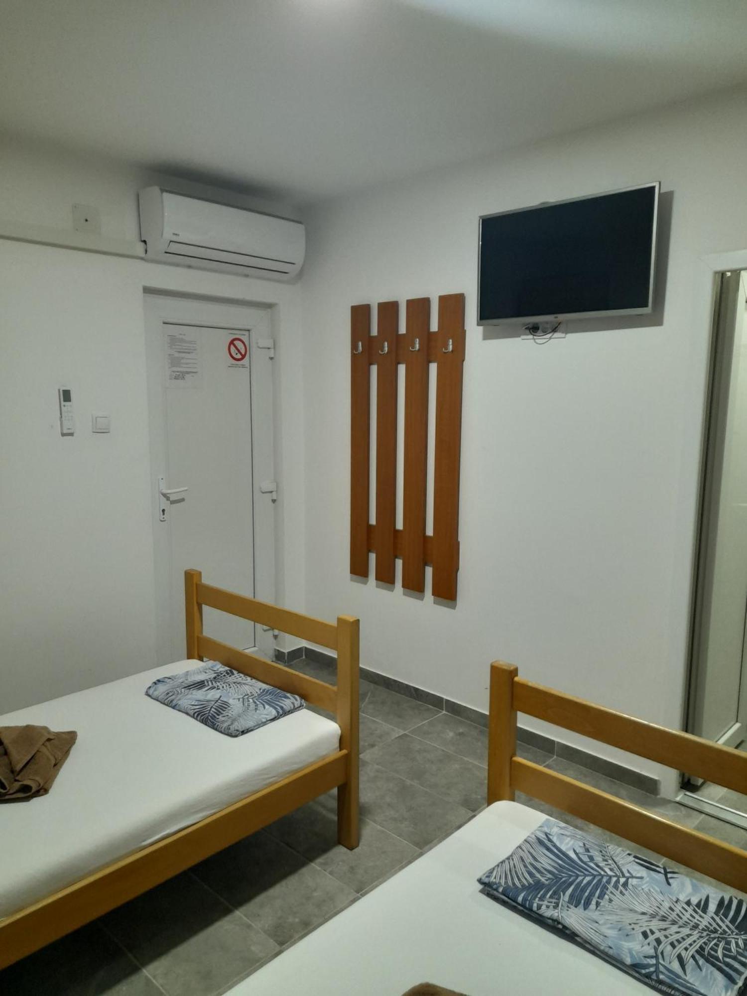 Libero Apartmani Surčin 外观 照片
