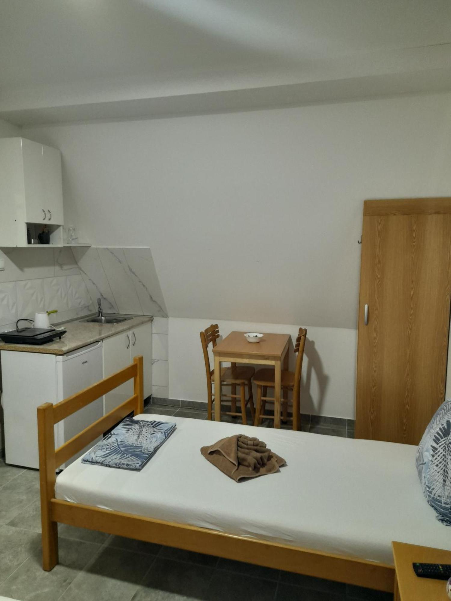 Libero Apartmani Surčin 外观 照片
