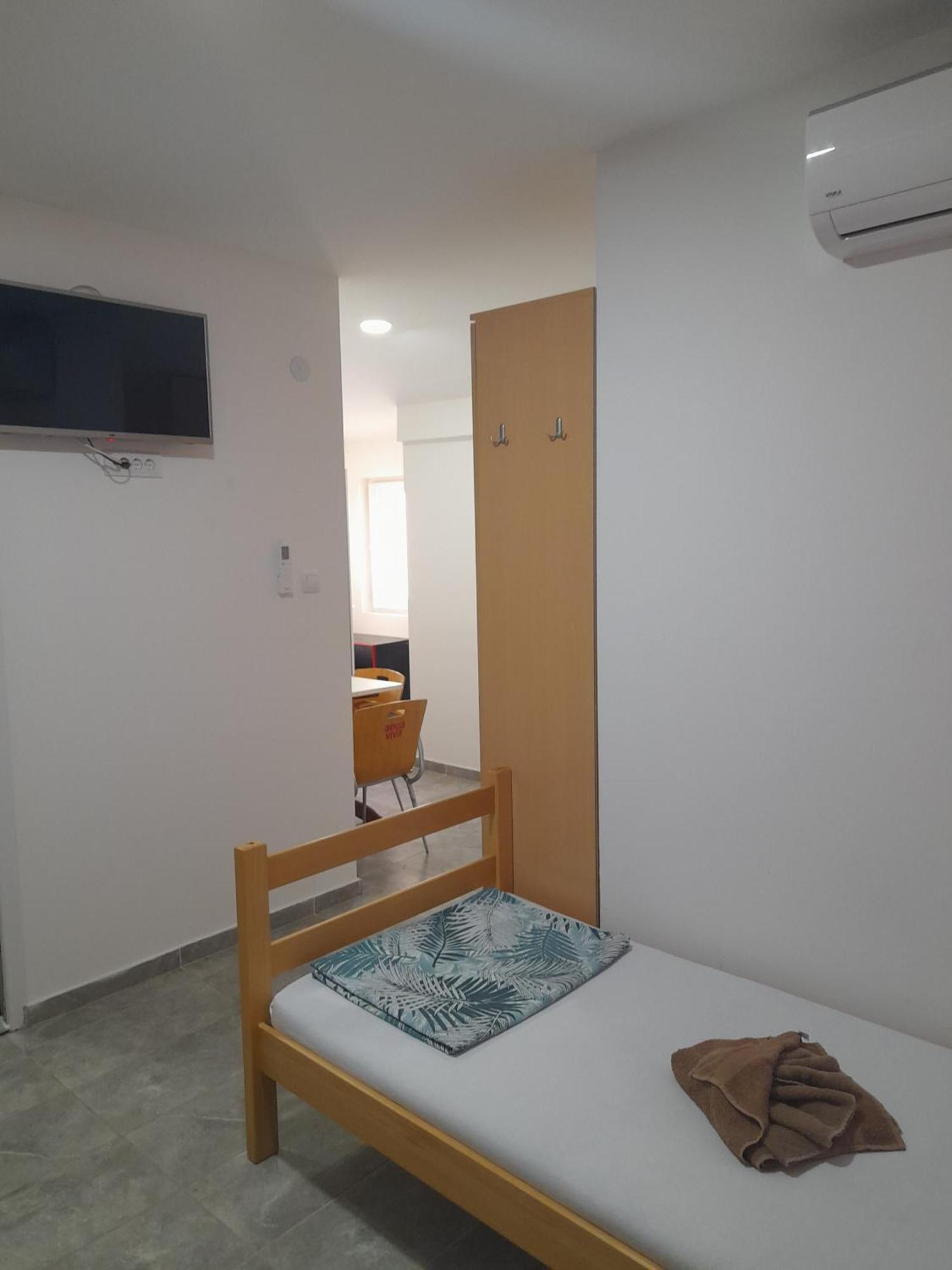 Libero Apartmani Surčin 外观 照片