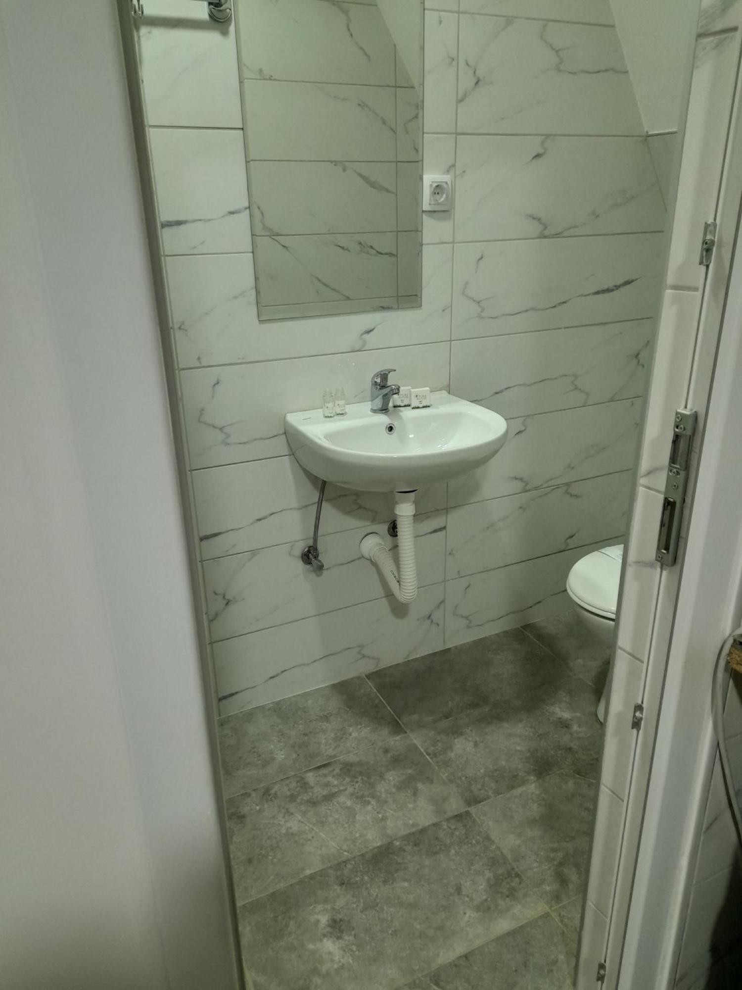 Libero Apartmani Surčin 外观 照片