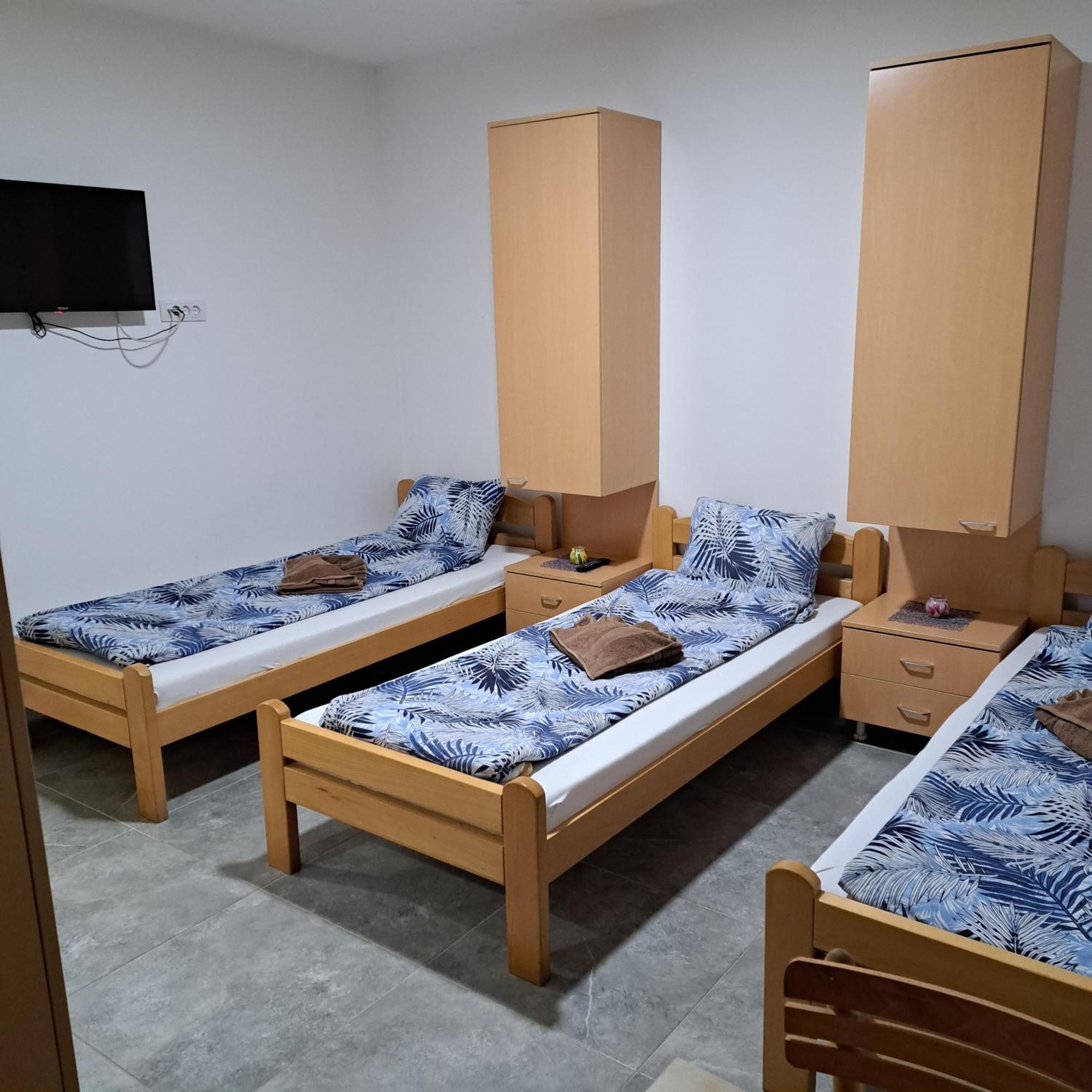 Libero Apartmani Surčin 外观 照片
